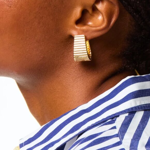 Roxanne Assoulin The Ribbed Earrings Gold - Picture 1 of 4